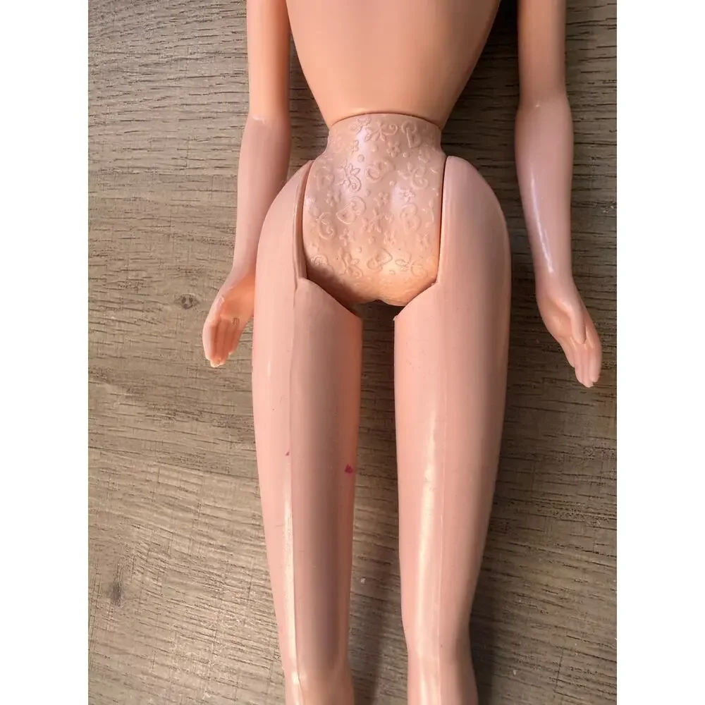Vintage Barbie Doll Mattel 1966 Indonesia Blonde Blue Eyes Nude w/ Hat